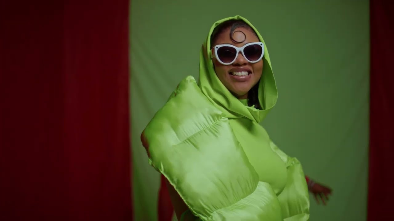 Cleo Ice Queen ft. Yo Maps & Caitlin DeVille - FIRE (Official Video)