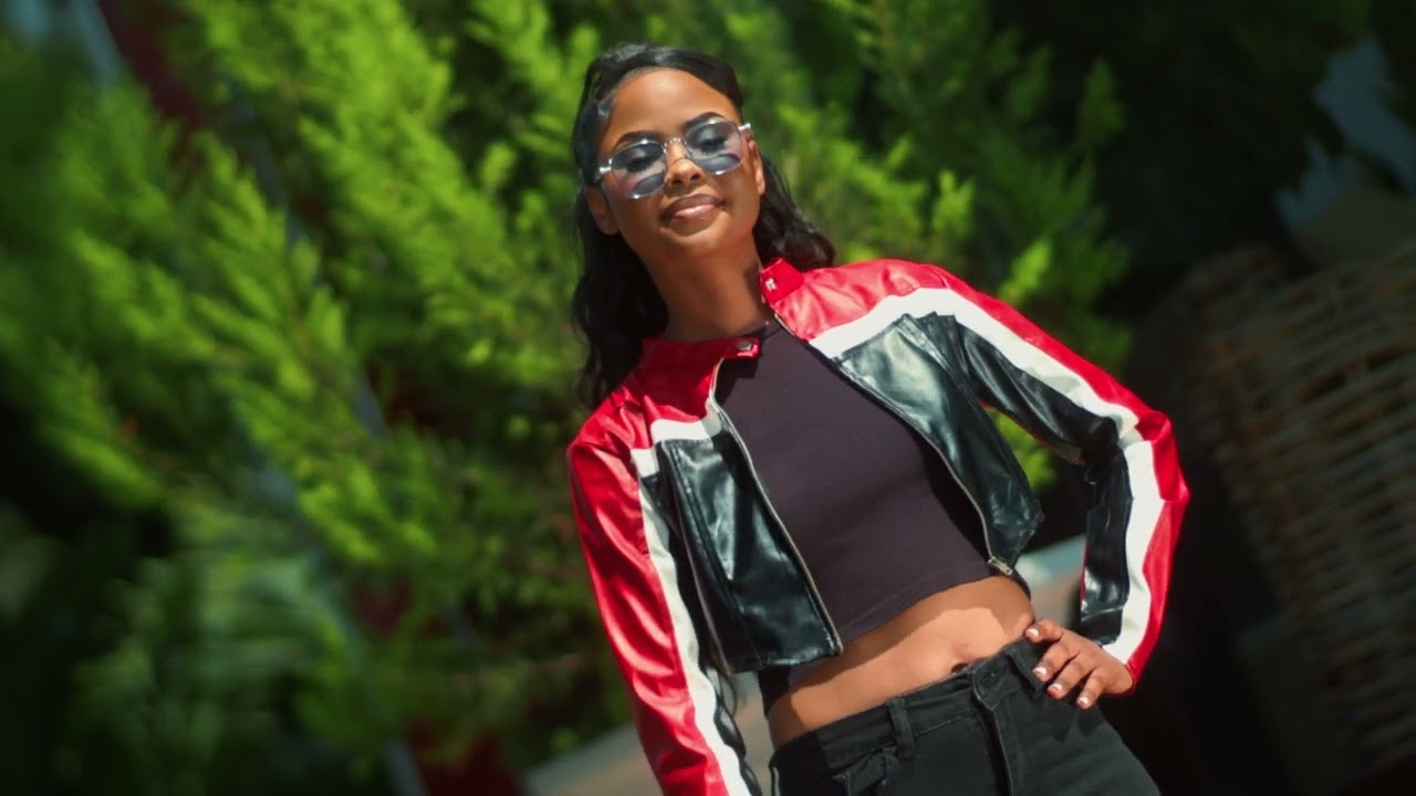 Pentagon ft. Driemo – Away (Official Video)