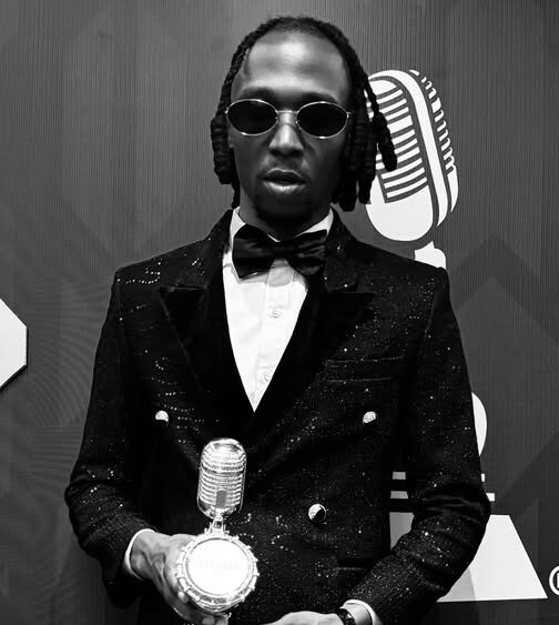 Yo Maps Bags First AFRIMA Award!!